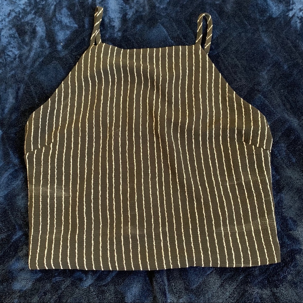 Black and white striped crop top S stretchy cute